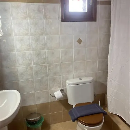 Life Houses Chalet شاليه أراخوفا